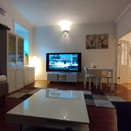 Furnished 58 M2 Restaurant In The Heart Of City ! 스톡홀름 외부 사진